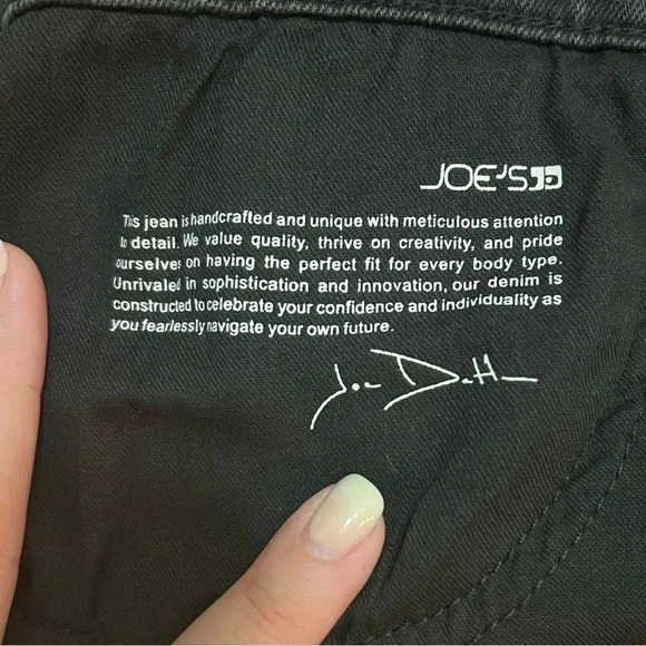Sz 34 Joe’s The Lara Petite Straight Leg Vintage Stretch Black Jeans - Picture 10 of 10